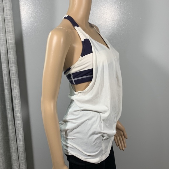 Lululemon No Limits Tank Top White with Blue Stripe size 8 Yoga Run Workout - Picture 3 of 6